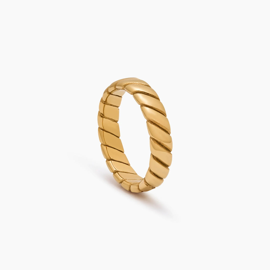 Bold Twist Ring
