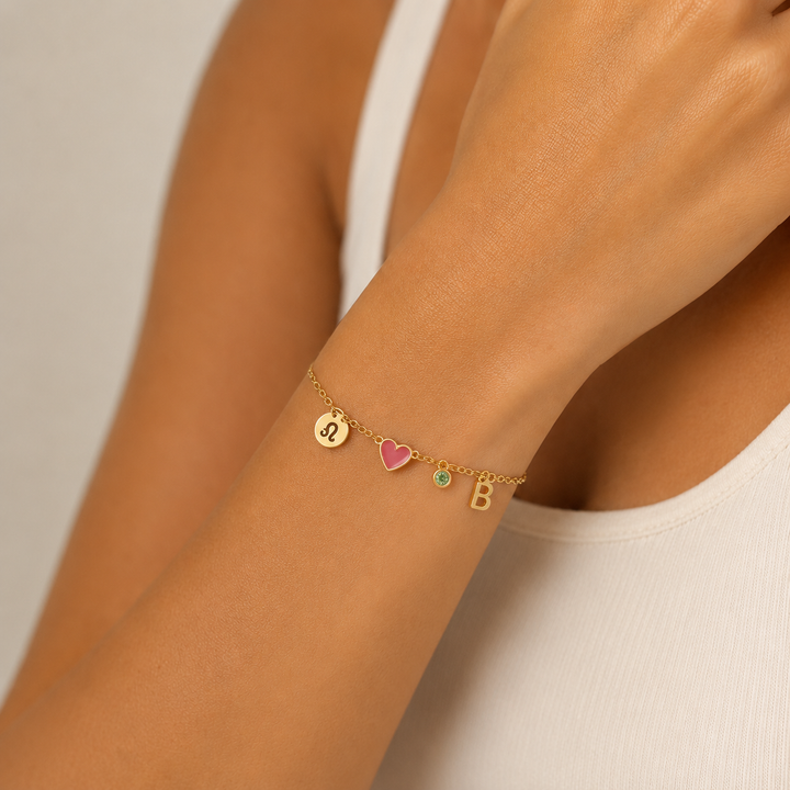 BRACELET EN FORME DE CŒUR AVEC INITIALE