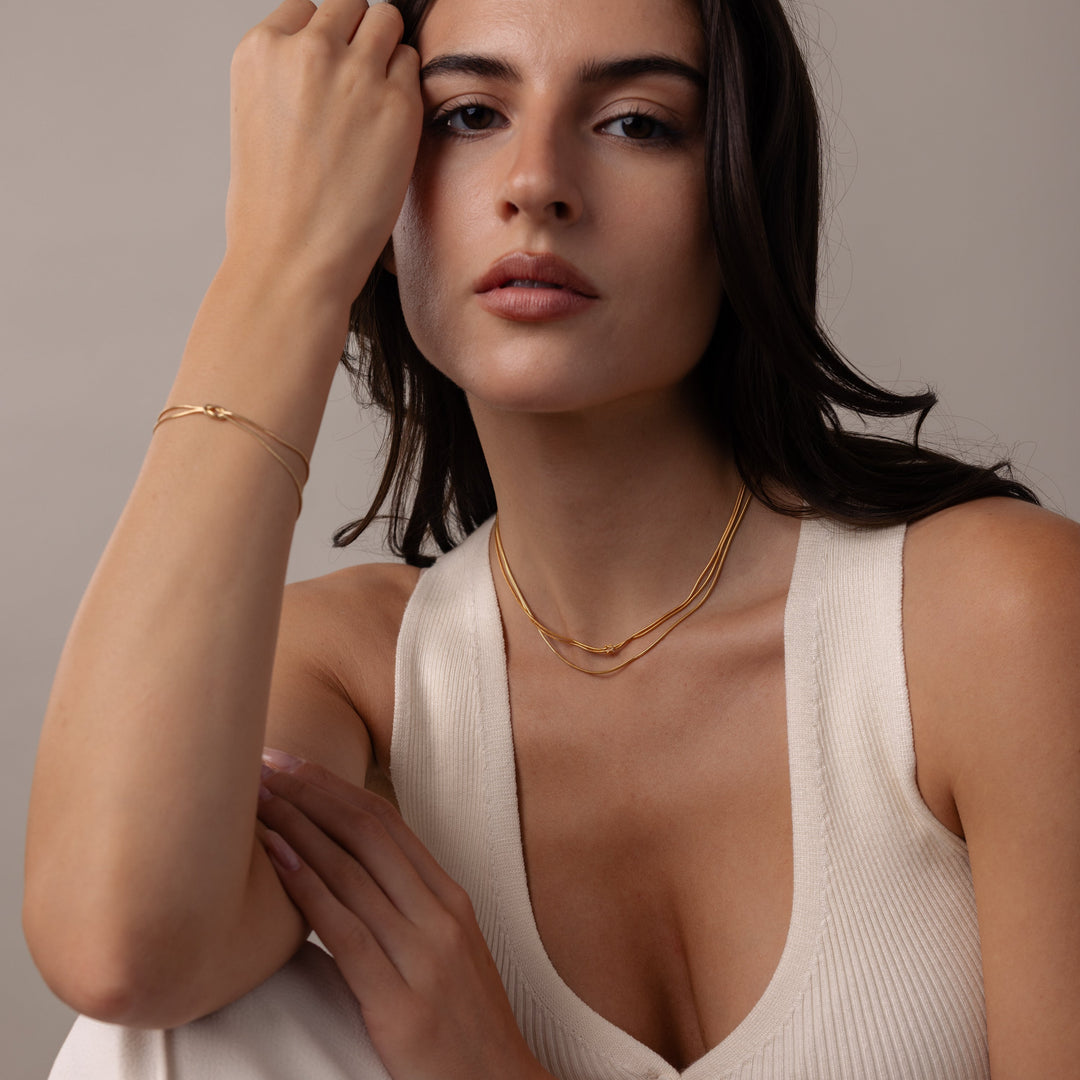 Love Knot Chain Necklace in 18K Gold