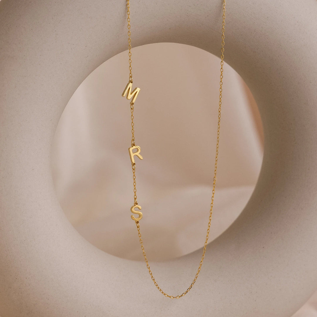 INITIALES ENTRELACÉES